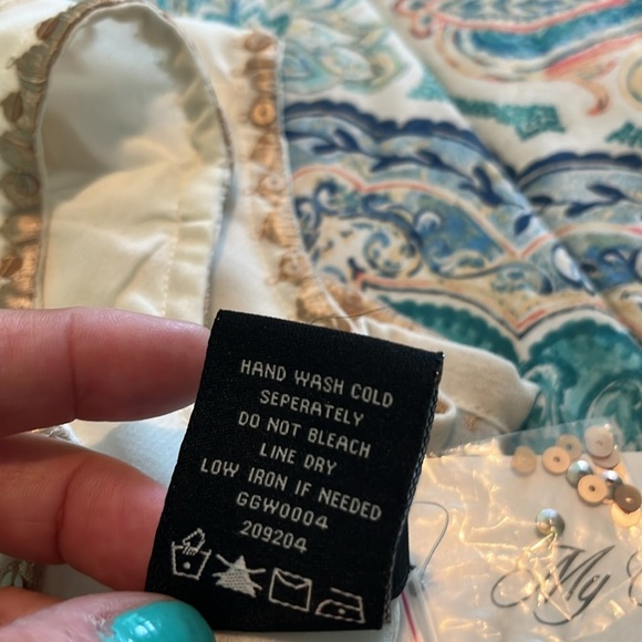 Colleen Lopez My Favorite Things embroidered cover up - Picture 13 of 13